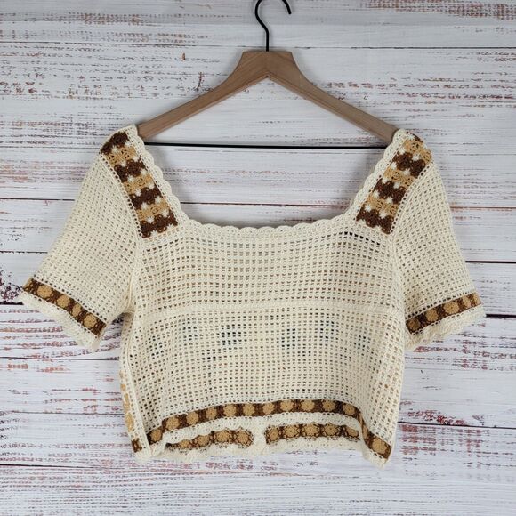 Le Lis Crochet Knit Top Button Cropped Womens Size M/L Short Sleeve Boho Beige - Picture 7 of 11